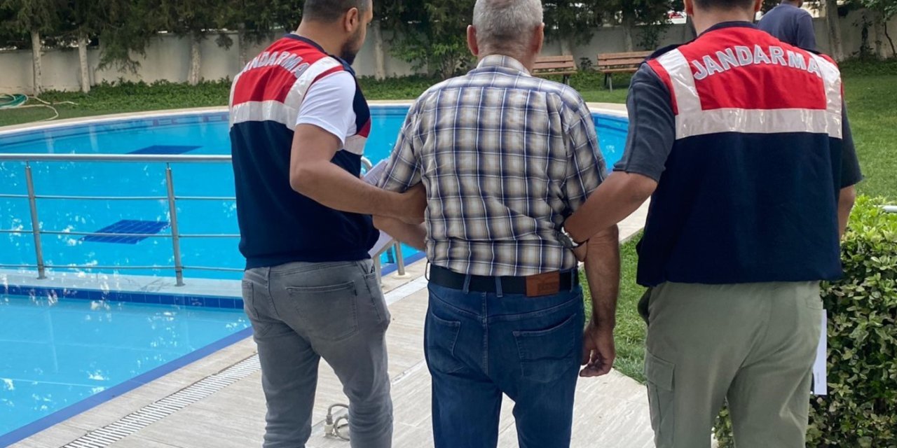 Dhkp-c Ve Mlkp Terör Örgütlerine İzmir Merkezli Operasyon: 30 Gözaltı