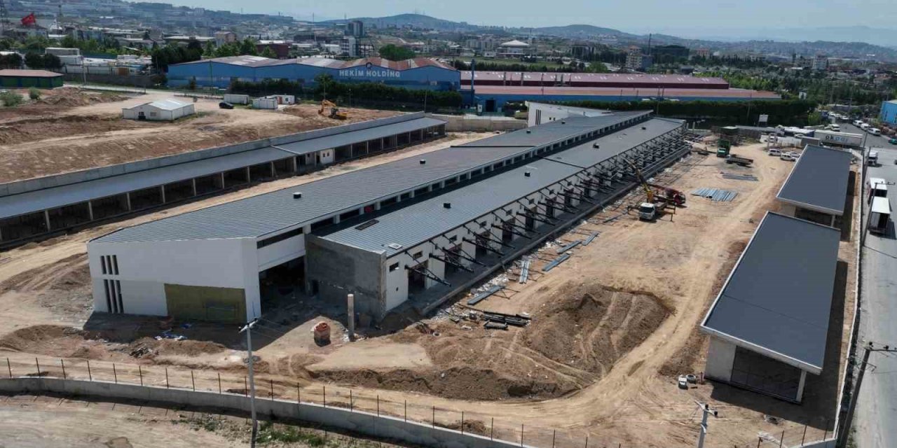25 Bin Metrekarelik Yeni Hal Binası Yüzde 82 Tamamlandı