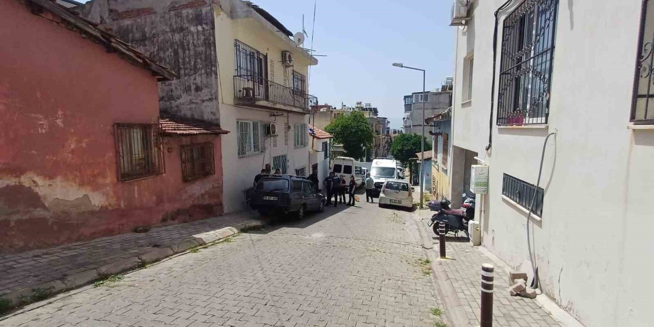 Arabada Sızan Genç, Ekipleri Harekete Geçirdi