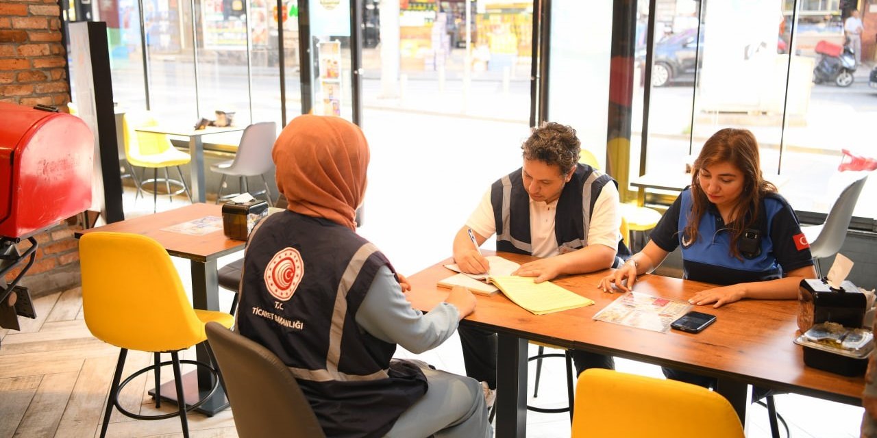 Çayırova’da Restoran Ve Manavlara Denetim
