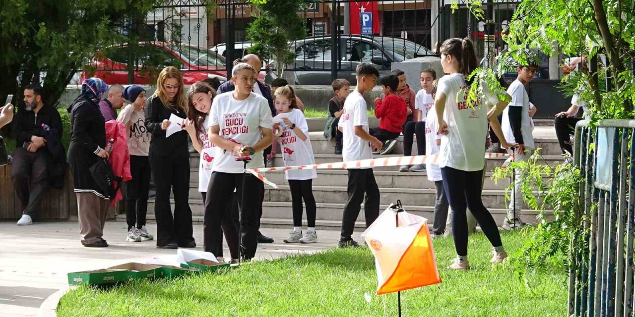 Kütahya’da Oryantiring Heyecanı Gençlik Haftası’na Renk Katdı