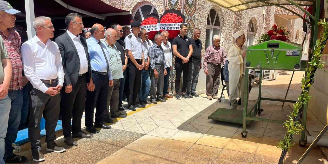 Kendi Yaptırdığı Camiden Son Yolculuğuna Uğurlandı