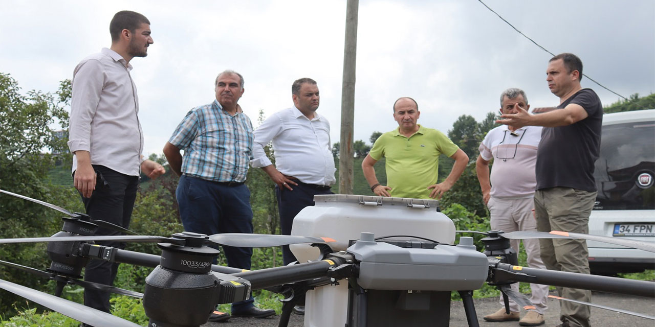 Rize Ziraat Odası DRON ile çay gübreleme uygulamasını denedi