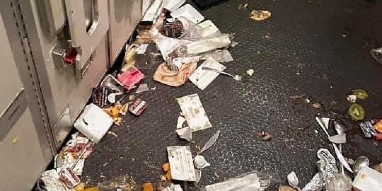Singapur Havayolları’na Ait Uçak Türbülansa Girdi: 1 Ölü
