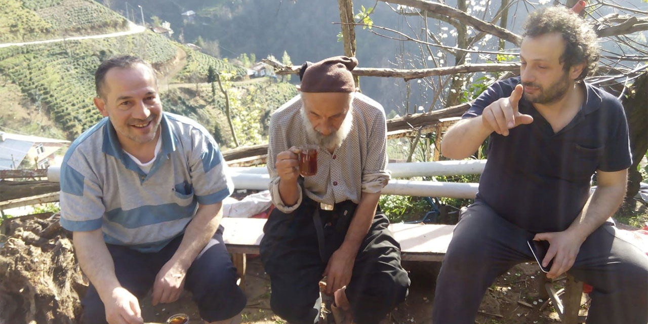 Rize'de baba evini yıkamayan 2 kardeş çözümü ev üstüne ev yapmakta buldu