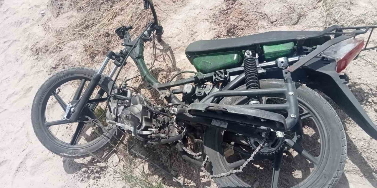 Motosiklet Hırsızı Önce Kameraya Sonra Polise Yakalandı