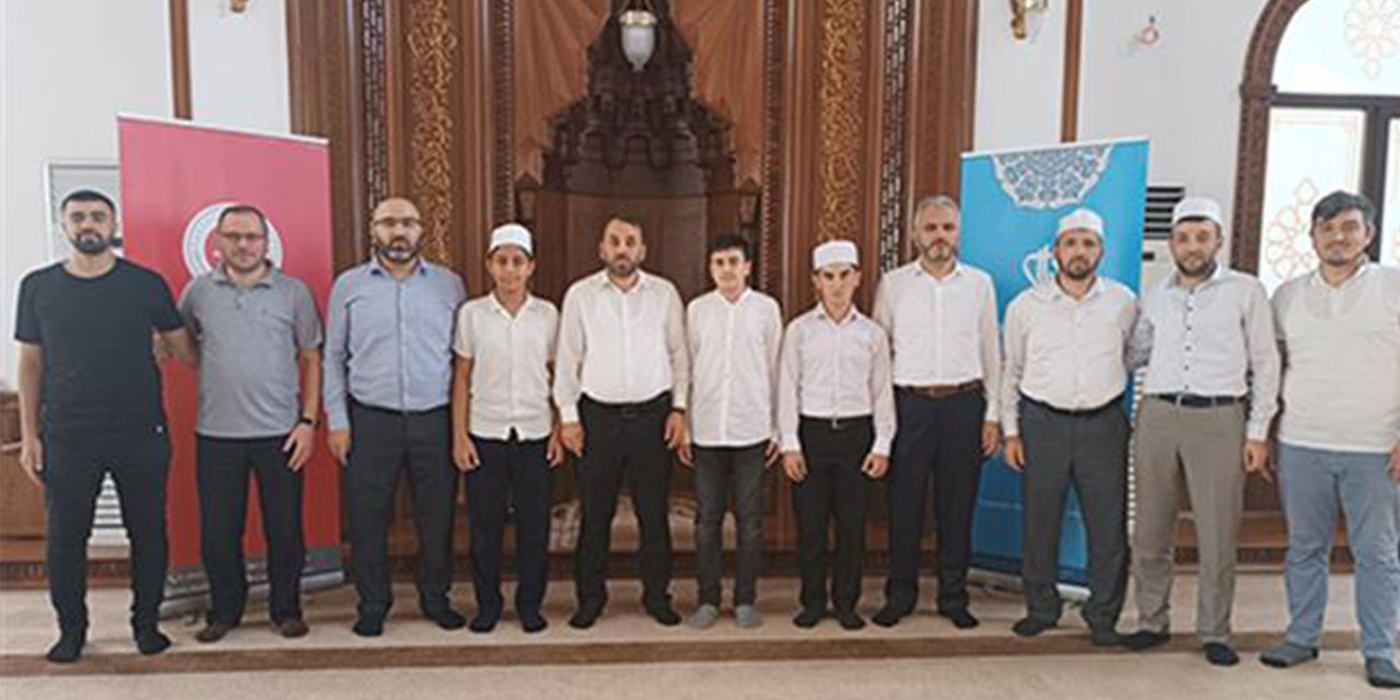 Rize'de Hafızlık ve Kur’an-ı Kerim’i Yüzünden Güzel Okuma Yarışması İl Birinciliği Seçimi Yapıldı