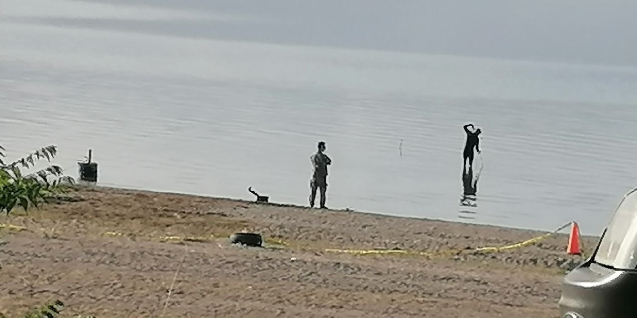 Eğirdir Gölü’nde Bulunan El Bombaları İmha Edilmek Üzere Gölden Çıkarıldı