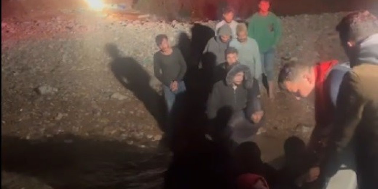 Ege’de Can Pazarı: Can Salında Sürüklenen 17 Göçmen Karaada’ya Sığındı