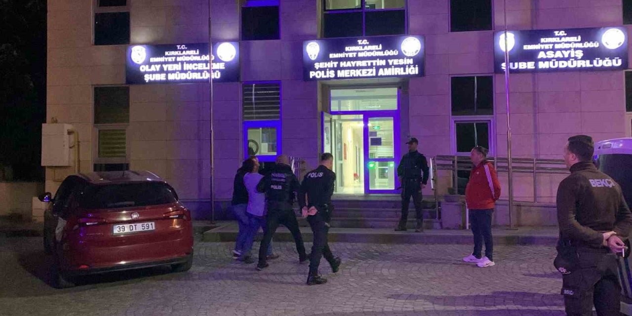 Kırklareli’nde Tartıştığı Eşini Bıçakladı