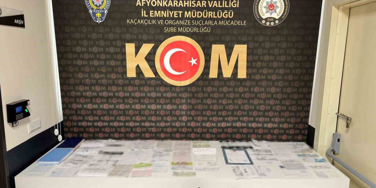 Polis, Tefecilikle 25 Milyonluk Vurgun Yapan 9 Kişiyi Yakaladı