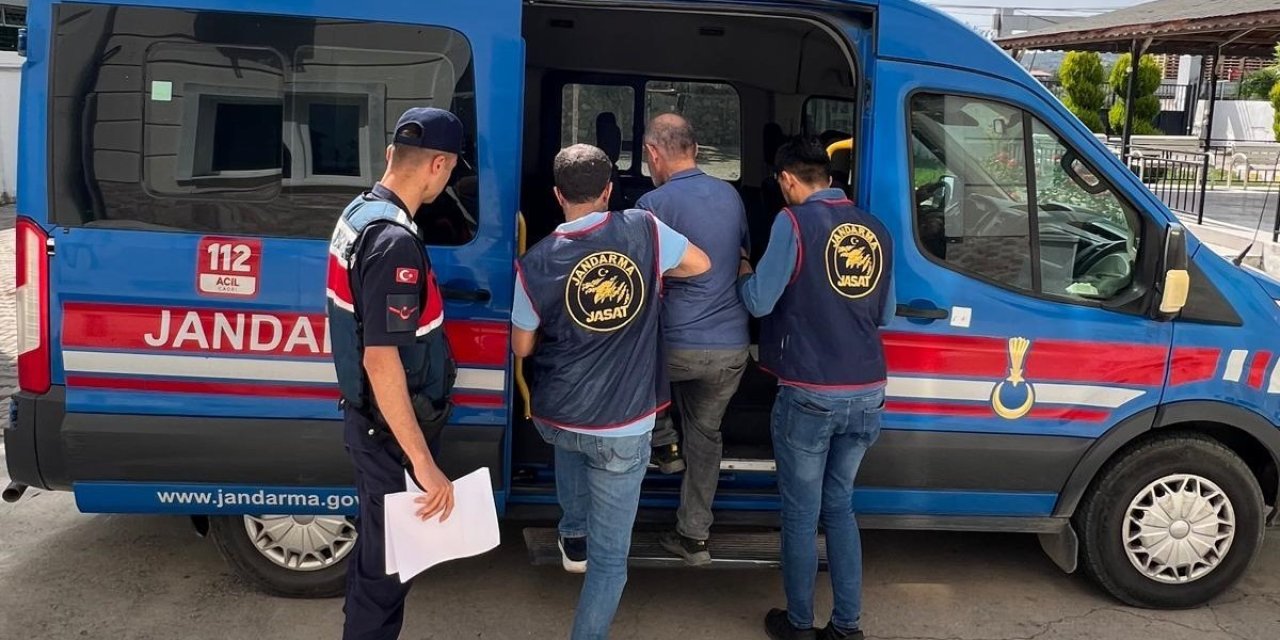 Altı Yıldır 5 Suçtan Aranıyordu, Jandarma Yakaladı