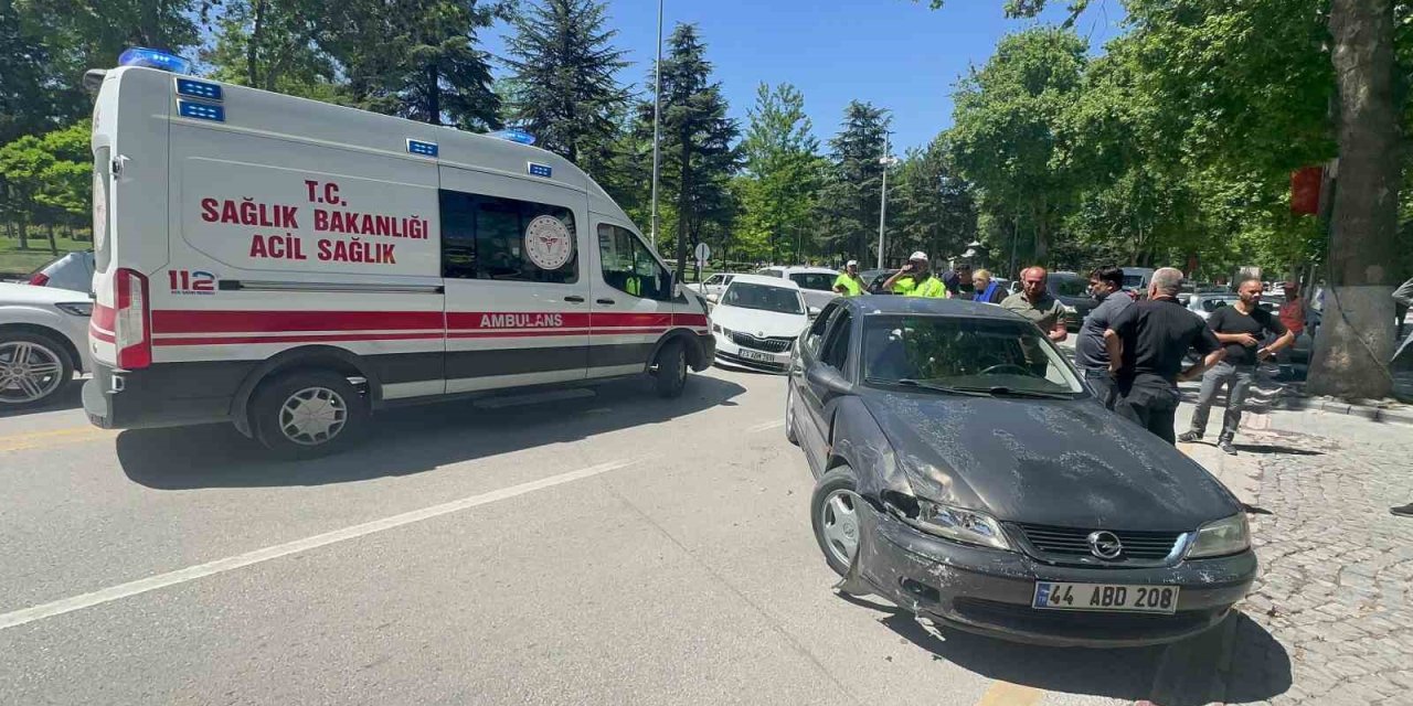 Malatya’da Trafik Kazası: 2 Yaralı