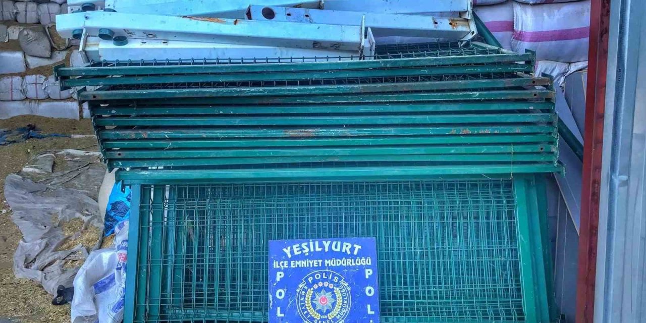 Kamu Kurumundan Demir Çit Çalan Hırsızlar Yakalandı