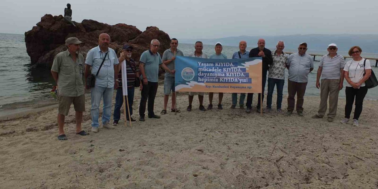 Balıkesir’de Çevreciler Kıyı İşgallerine Tepki Gösterdi