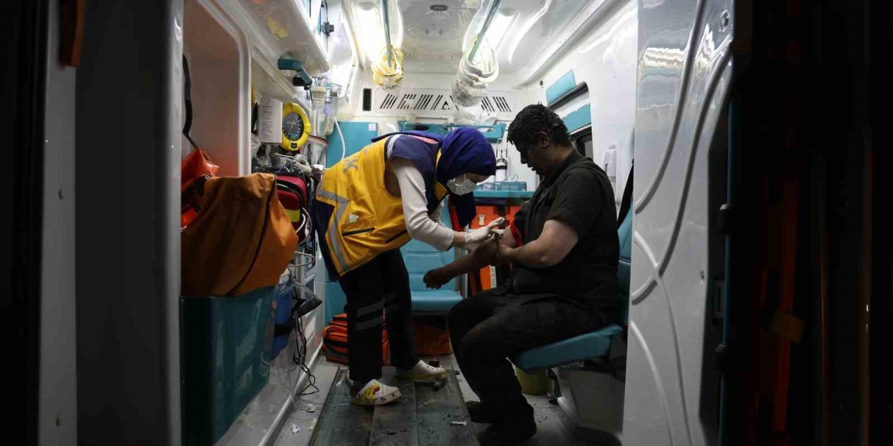 Fabrikadaki Patlayan Kazan Deprem Etkisi Yaptı