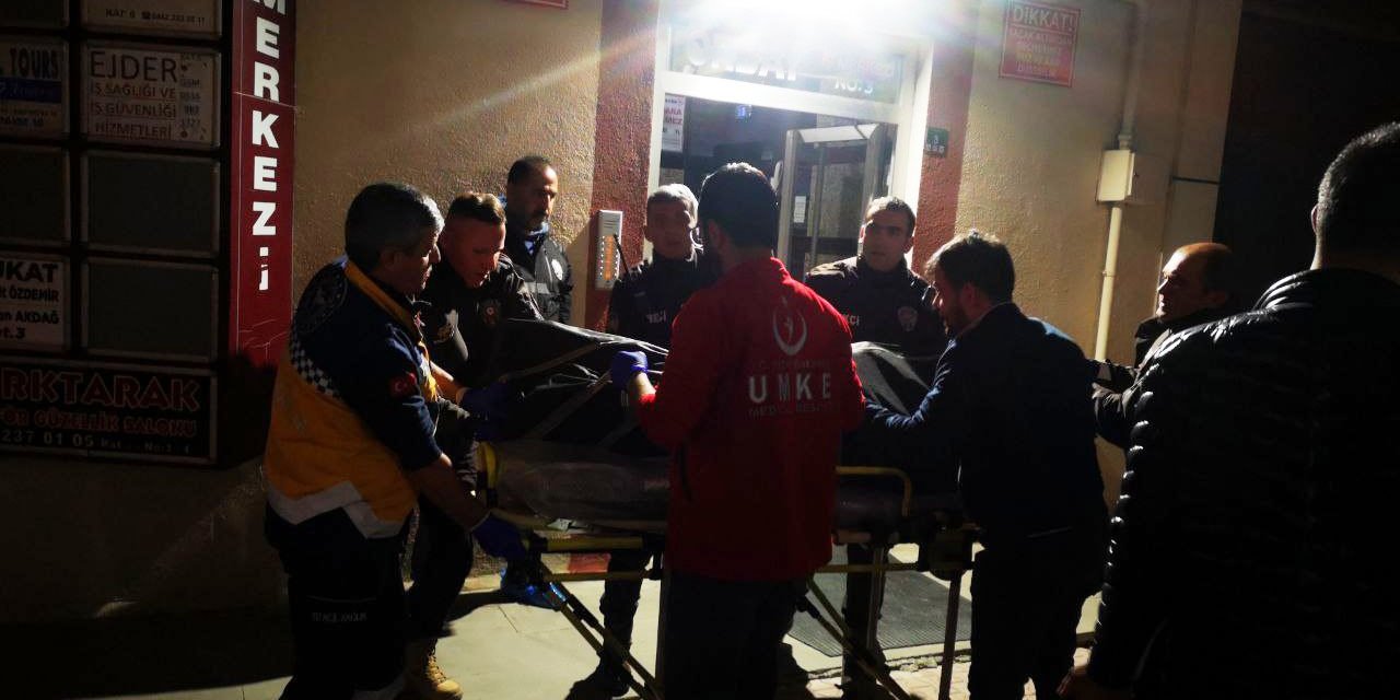 Tartıştığı Babasını Silahla Vurdu