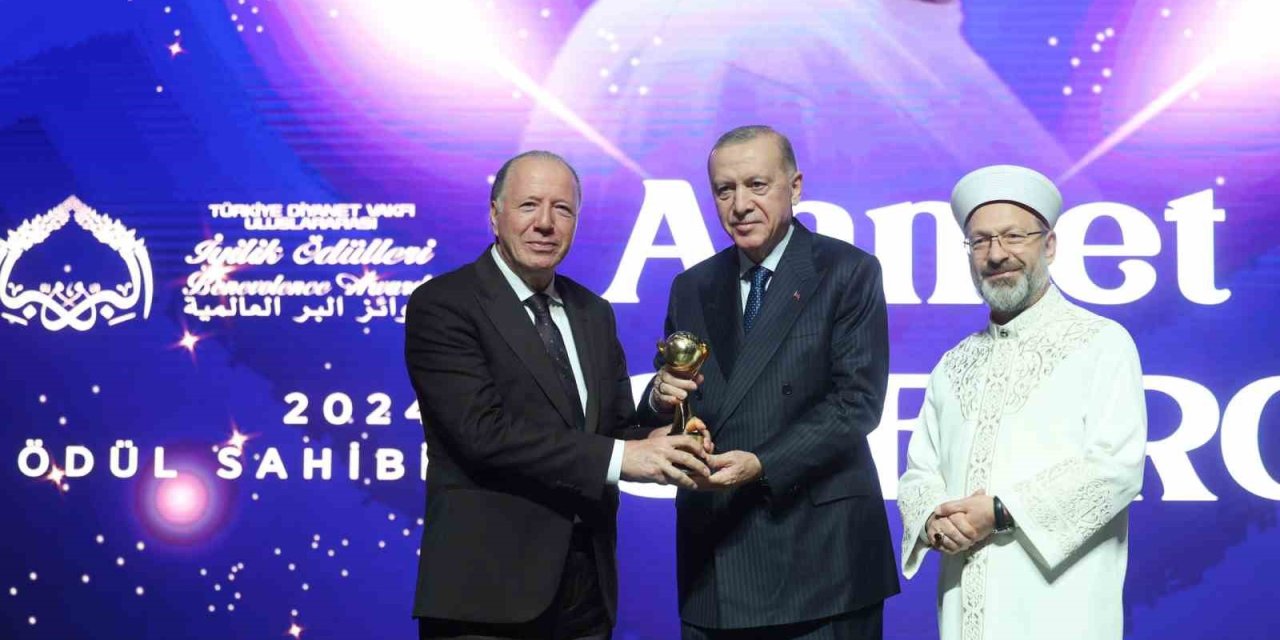 İyilik Ödülü Sahibi Seferoğlu: “Bin 510 Caminin 30 Yıl Süreyle Elektriğini Ücretsiz Olarak Karşılayacağız”