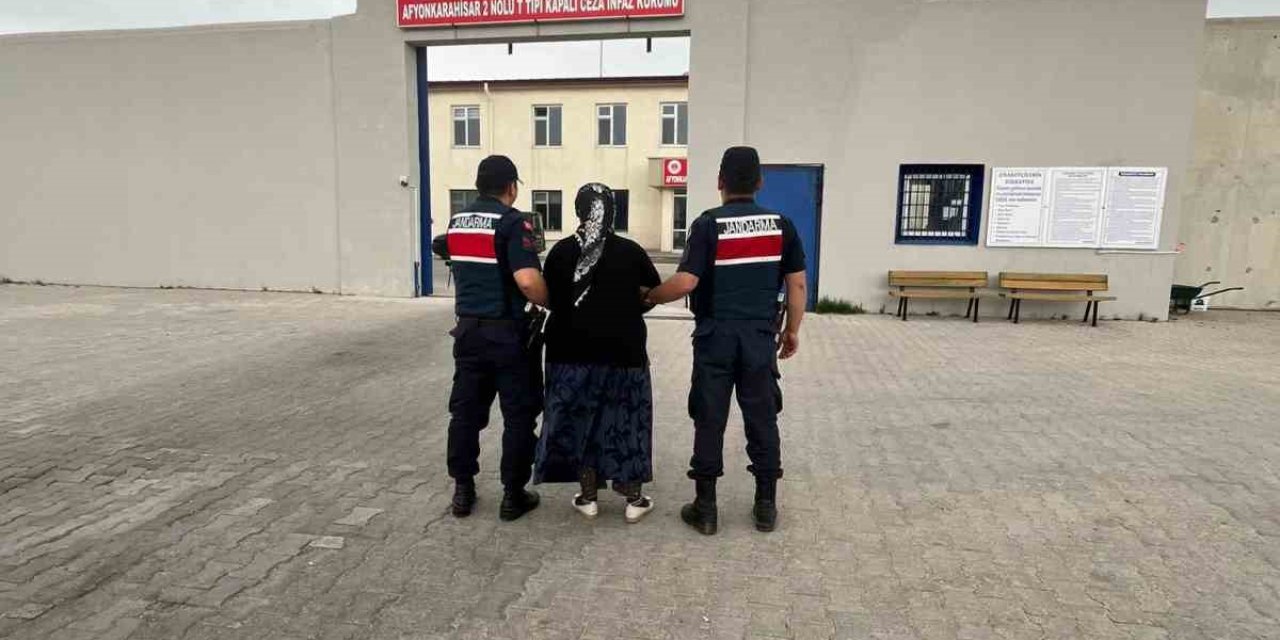 4 Yıl 2 Ay Hapis Cezası İle Aranan Şahıs Köyde Yakalandı