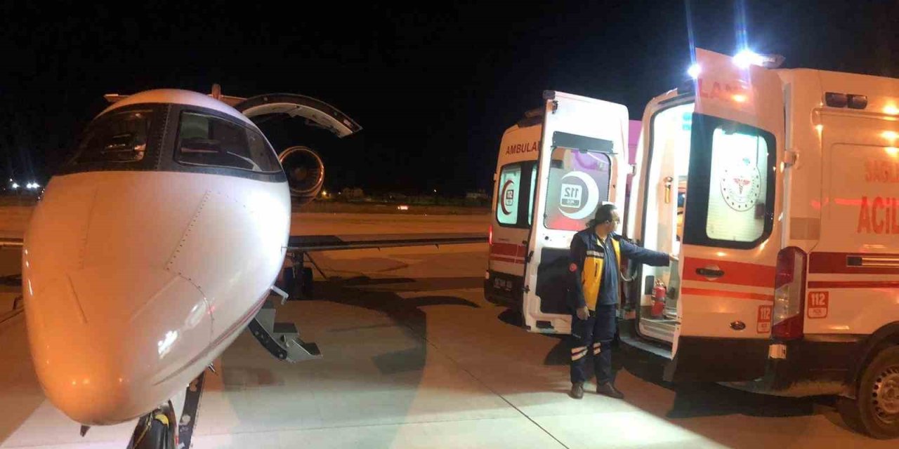 Van’da Bebek Hastalar Ambulans Uçakla İstanbul’a Sevk Edildi