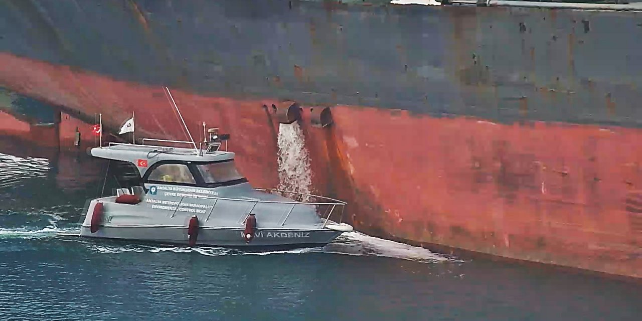 Denizi Kirleten 42 Gemiye 91 Milyon Tl Ceza