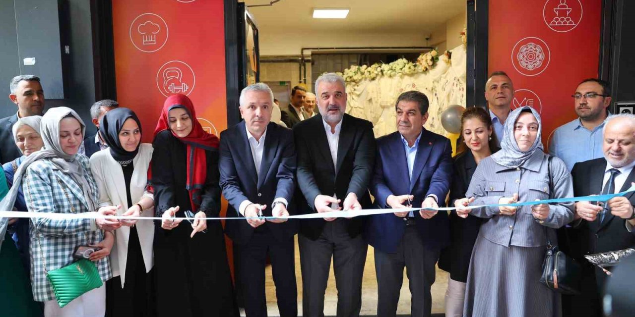 Esenlerli Kadınlar ‘Emek’lerini Sergiledi