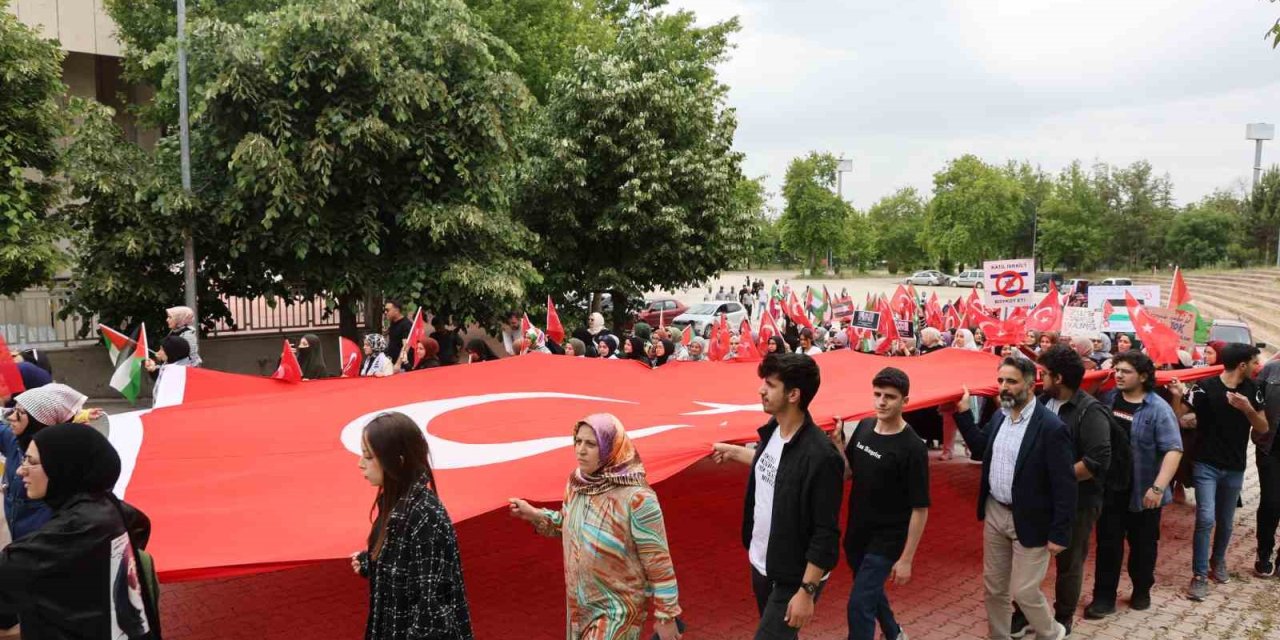 Üniversite Öğrencileri Filistin İçin Yürüdü