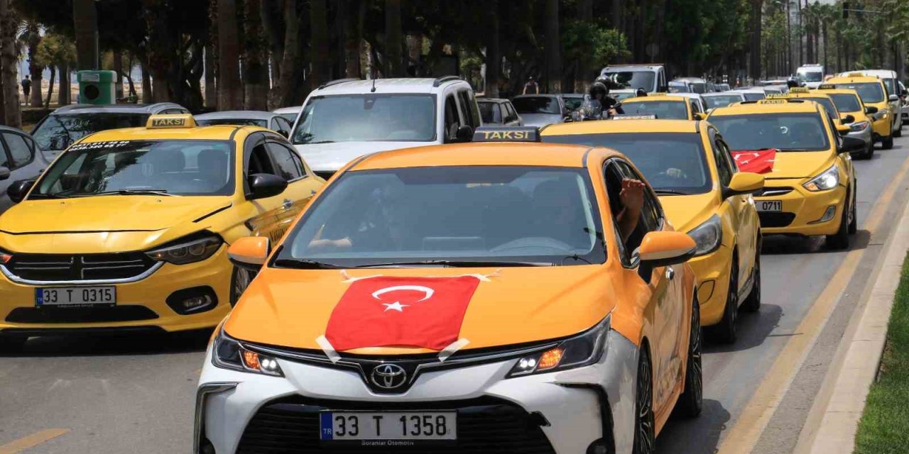 Mersin’de Son Zamanlarda Taksicilere Yönelik Saldırılar Protesto Edildi