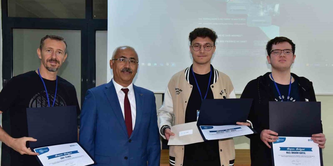 Liseli Gençler Sundukları Projeleri İle Göz Kamaştırdı