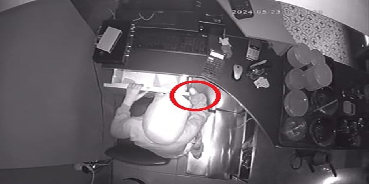 Harçlık Aldığı Kafeyi Soyan Tek Elli Hırsız Kamerada