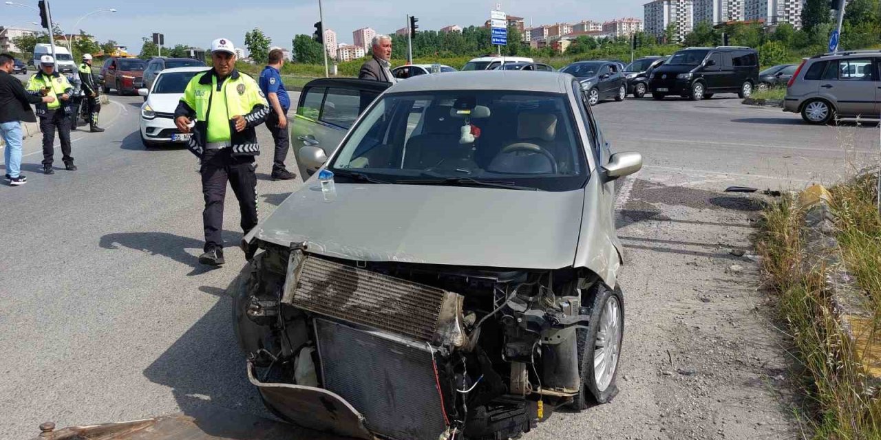 Samsun’da Otomobil Tır İle Çarpıştı: 1 Yaralı