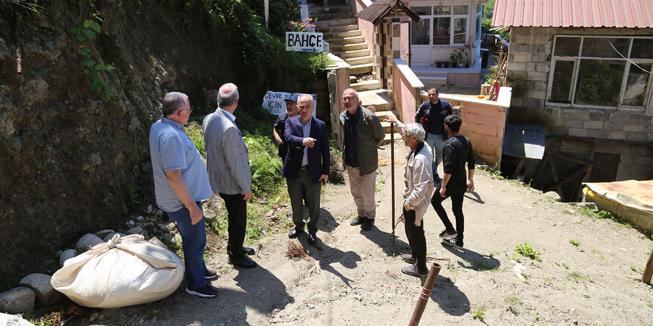 Rize'de Narenciye Sokağı'nda Patika Yol Yerine Araç Yolu Yapılacak