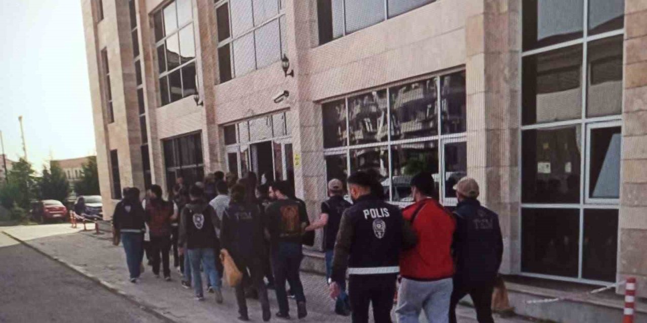 Kütahya Ve Konya’da Fetö Operasyonu: 15 Gözaltı