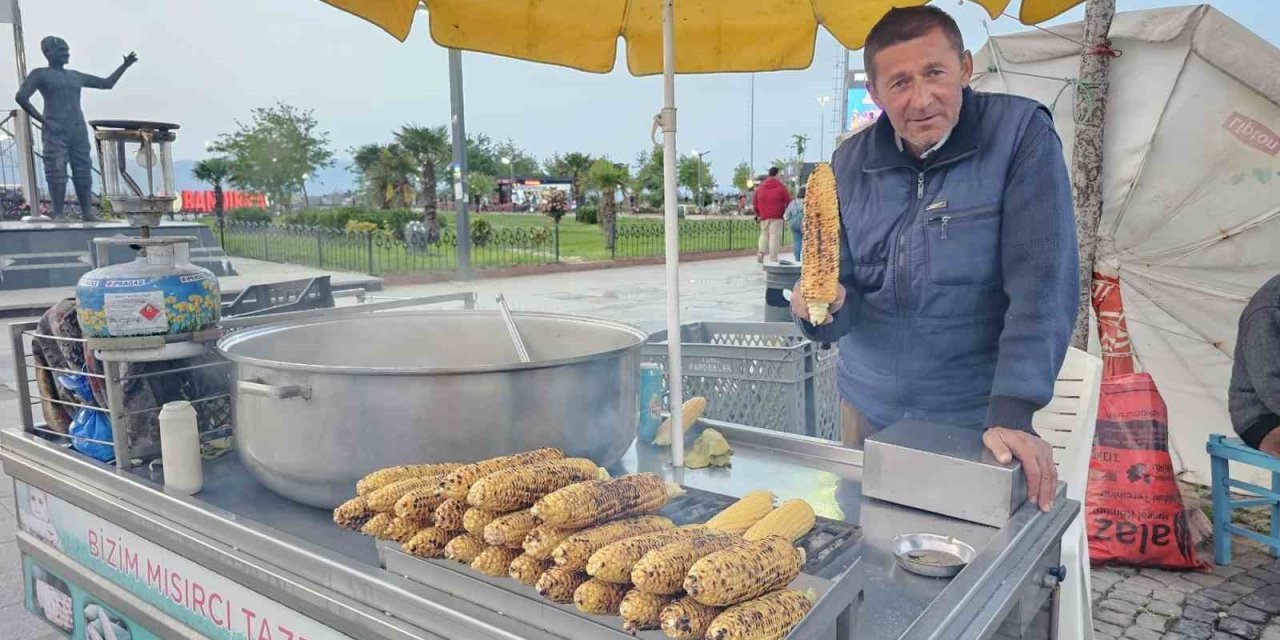 Bandırma’da Süt Mısırı Tezgâhlarda Yerini Aldı