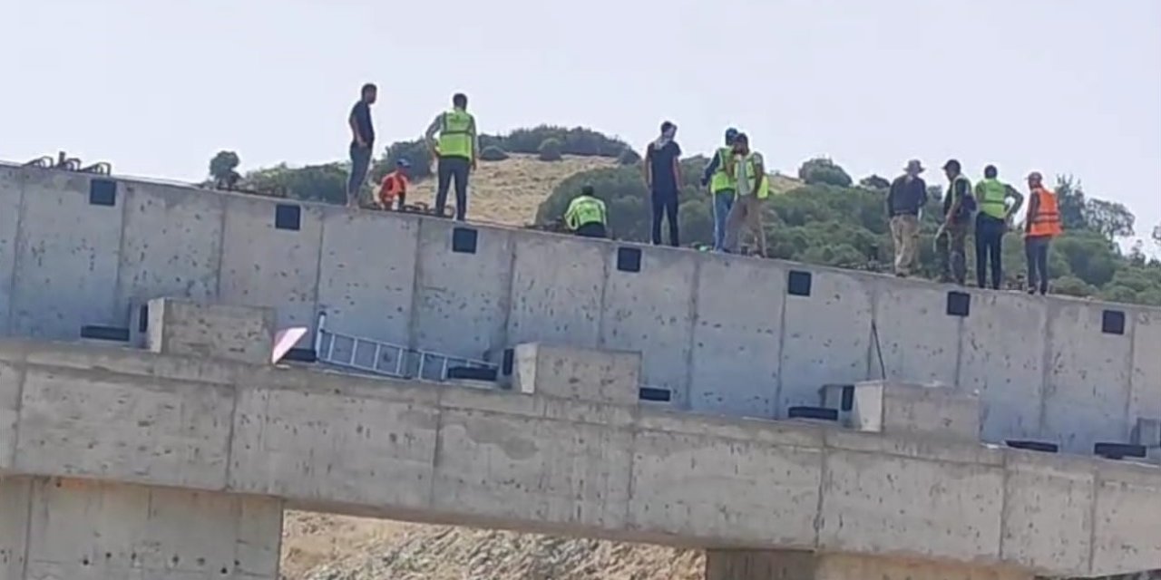 Aydın-denizli Otoyolu’nda Çalışan İşçiler Yine Eyleme Başladı