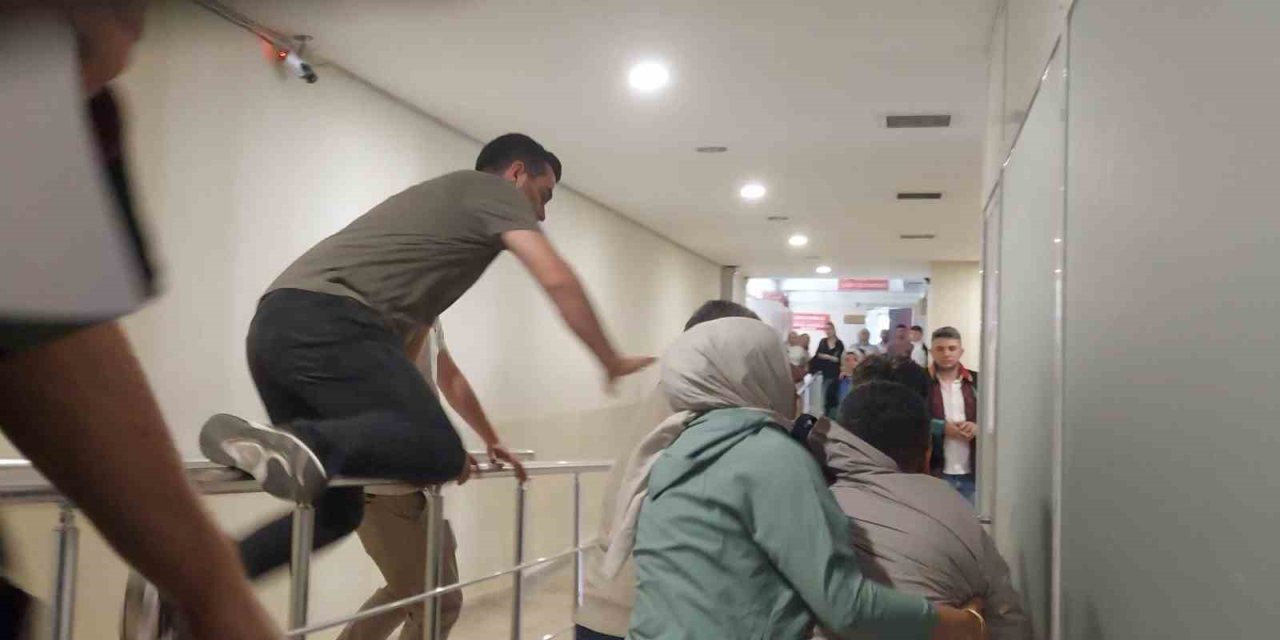 30 Yıl Hapis Talebini Duyan Sanık Aileleri Adliye Koridorunda Birbirine Girdi