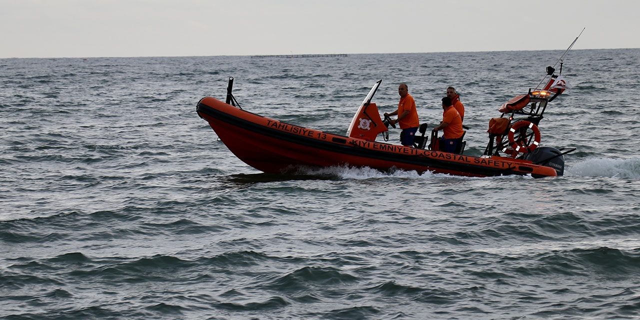 Trabzon'da boğulma tehlikesi geçiren 6 kişiden biri kayboldu