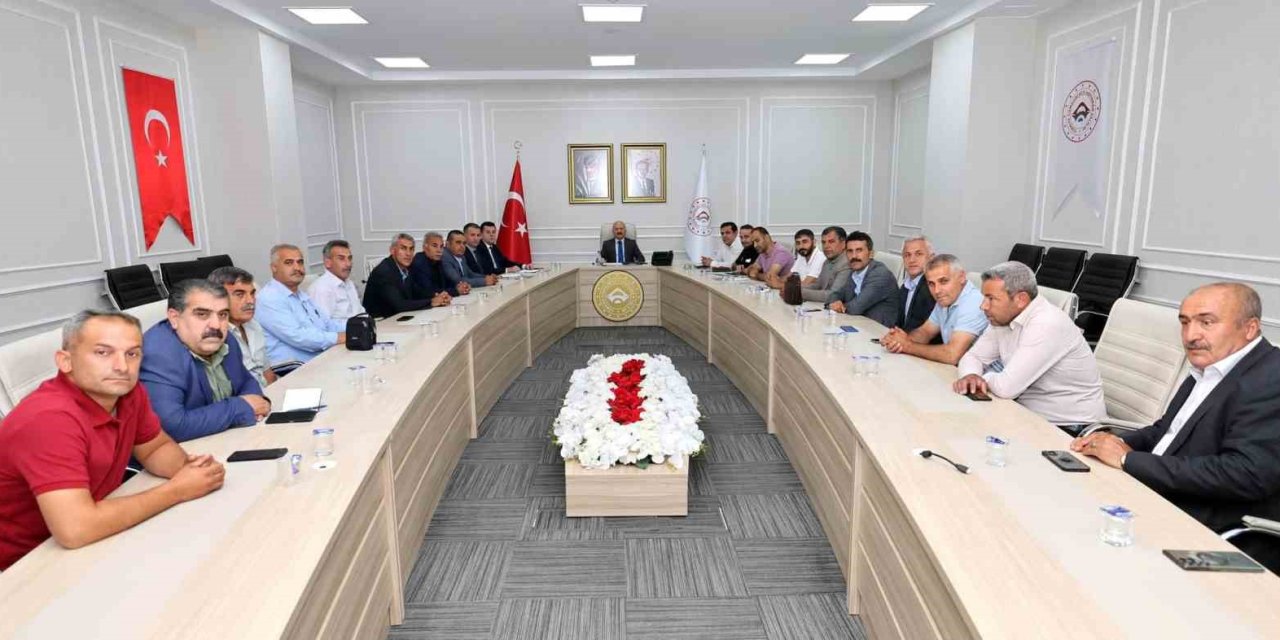 Vali Varol, Mahallelerin Taleplerini Muhtarlardan Dinledi