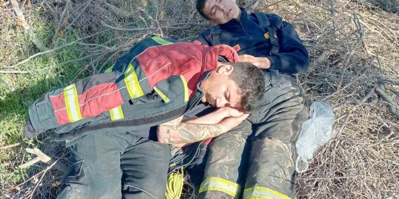 Ateş Savaşçılarının Yangından Sonraki Molası Yürekleri Isıttı