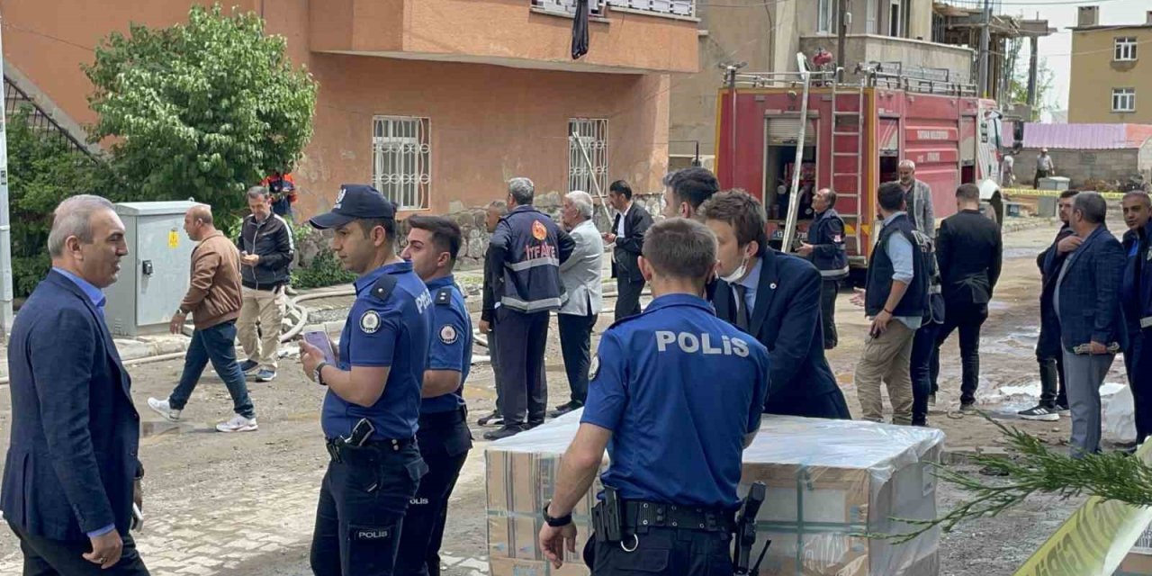 Tatvan’da Şiddetli Patlama: 1 Kişi Hayatını Kaybetti