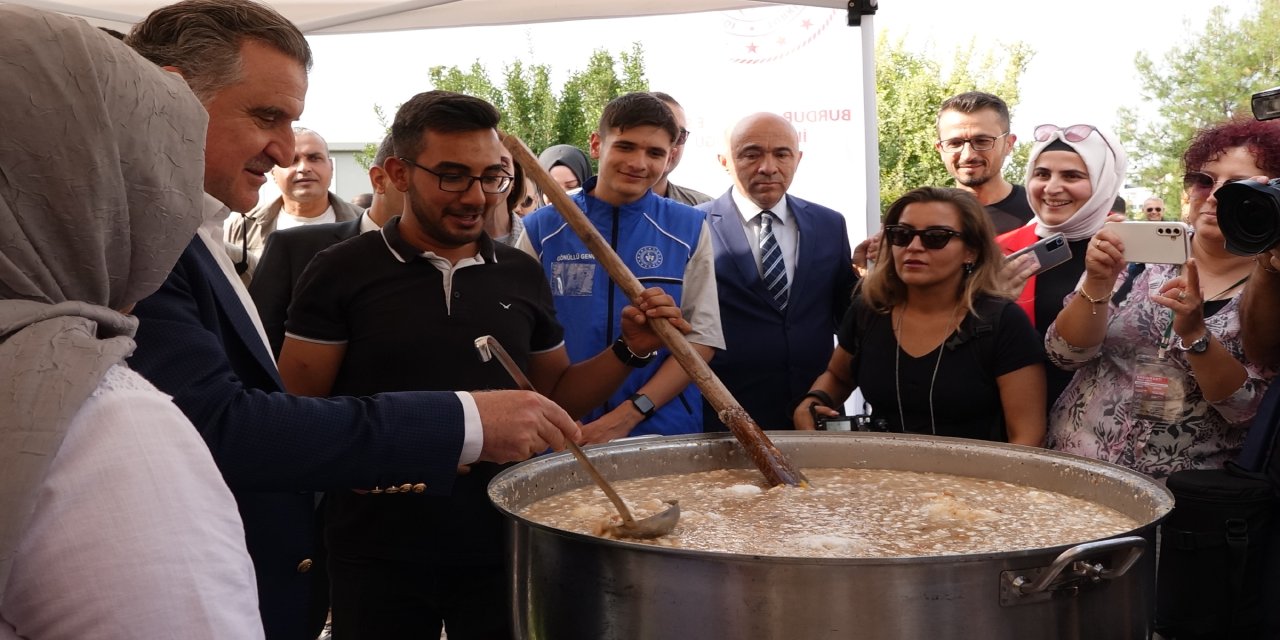 Bakan Bak: Dünyanın Belki De En Büyük Sivil Toplum Kuruluşuyuz (2)