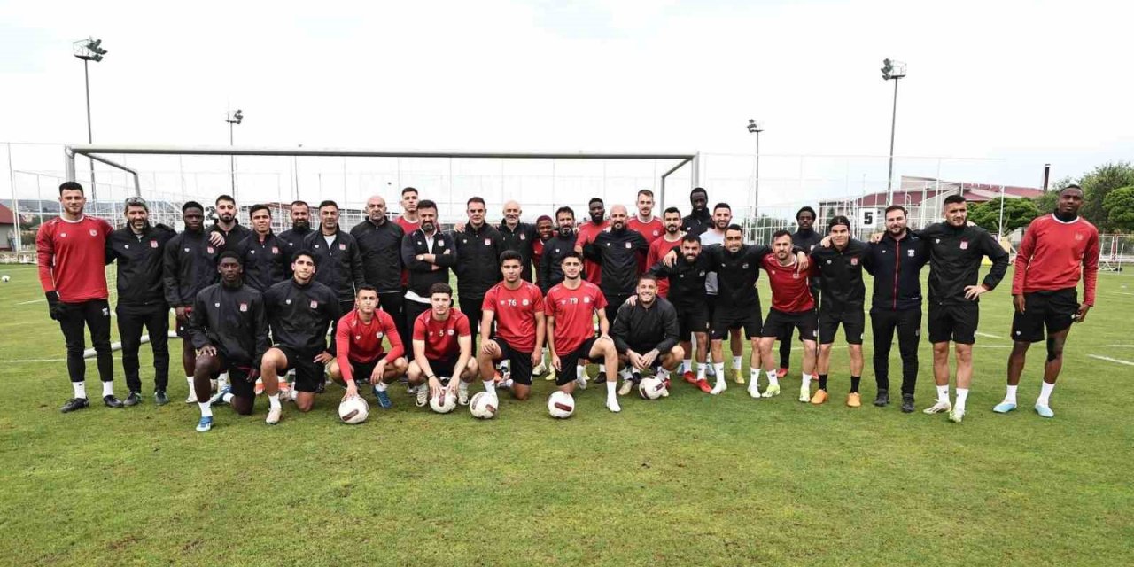Sivasspor Sezonun Son Antrenmanını Gerçekleştirdi