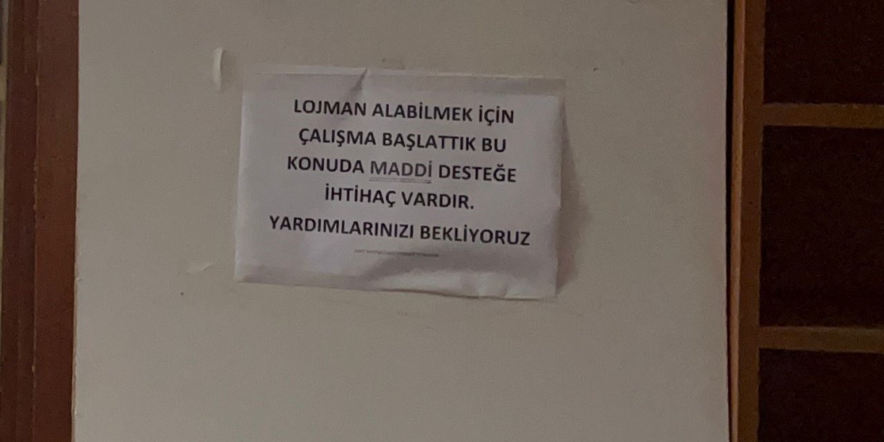 Ev Olmadan Gelmem Diyen Müezzine Çareyi Cemaatte Aradılar