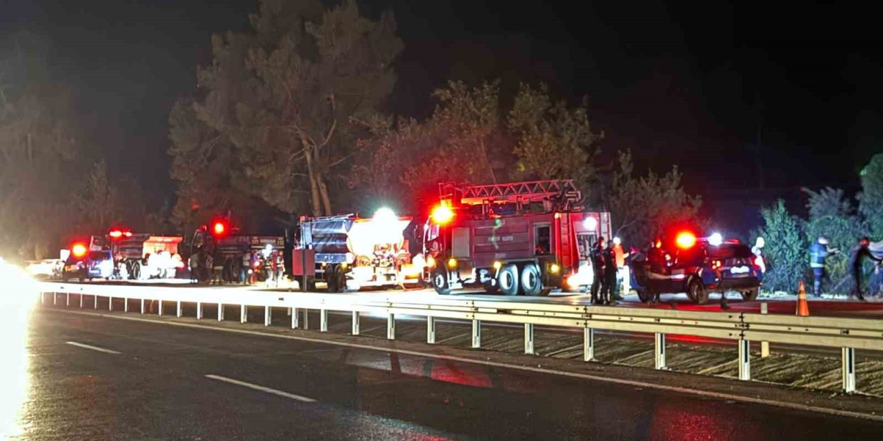 Kemer’de Çıkan Orman Yangını Kontrol Altına Alındı