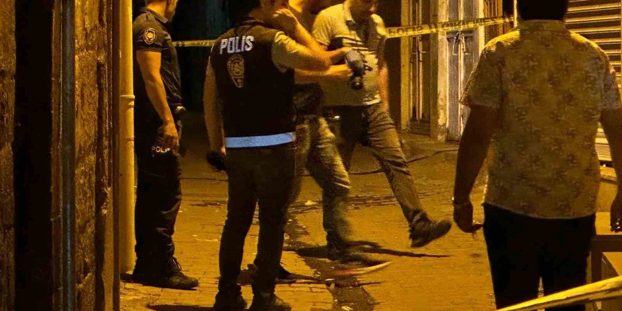 Sokakta Yürürken Silahlı Saldırıya Uğrayan Genç Yaralandı