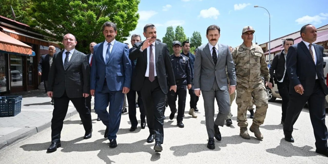 Vali Çiftçi’den Narman Çıkarması