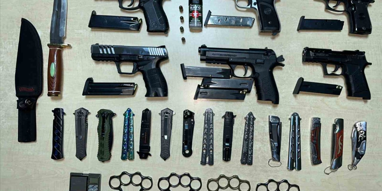 Çukurova Polisi 36 Silah Ele Geçirirken 251 Suçluyu Yakaladı