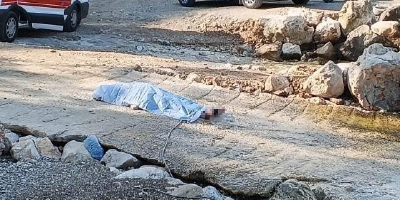 Yabancı Baba Kızı Kurtarmak İsterken Boğuldu