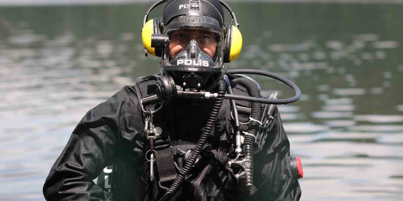 Su Altına Gizlenmiş Suçlar Türk Polisinin ‘Kurbağa Adamları’ İle Aydınlanıyor