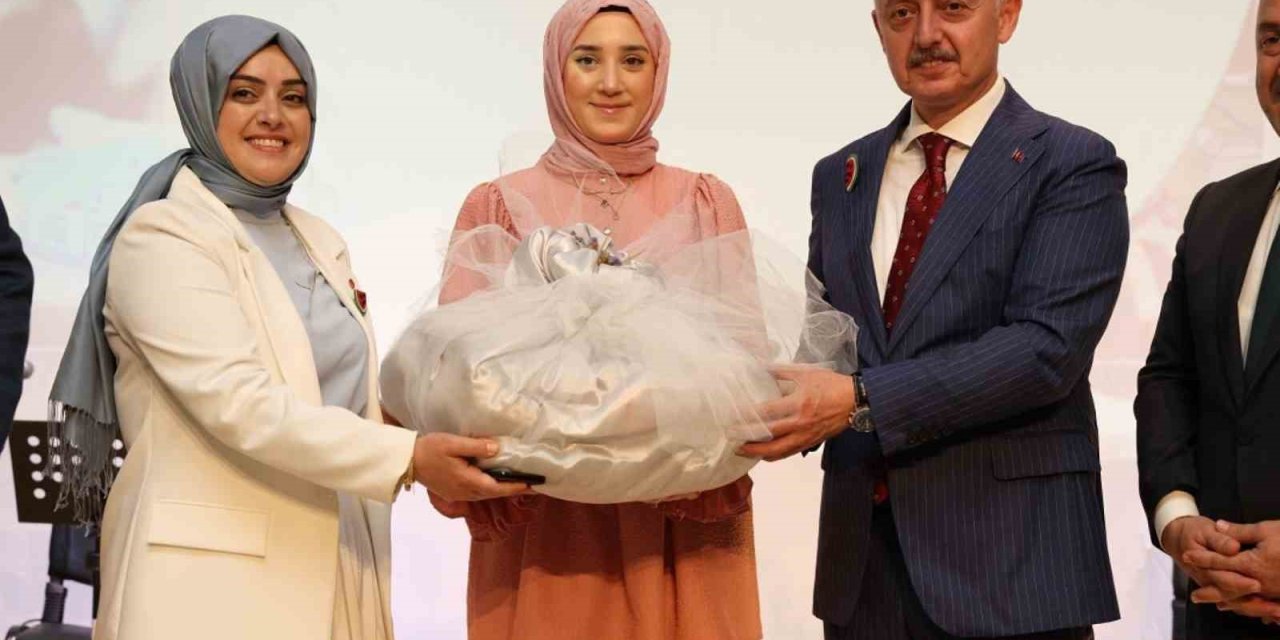 Ko-mek Bohçası İle Evlenecek Kızlara Çeyiz Desteği